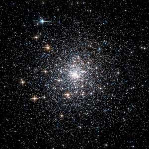 Messier_70_Hubble_WikiSky